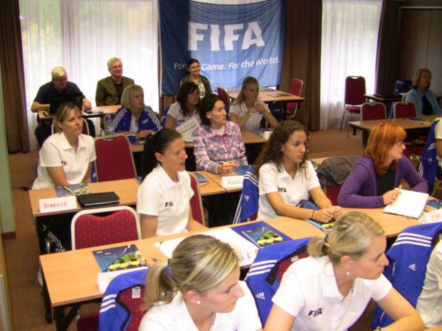Kurz rozhodkyn sfz pod fifa 6