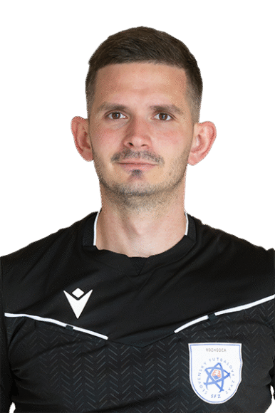 Slovenský futbalový rozhodca Matej Choreň