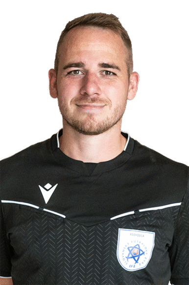 Slovenský futbalový rozhodca Ákos Juhos